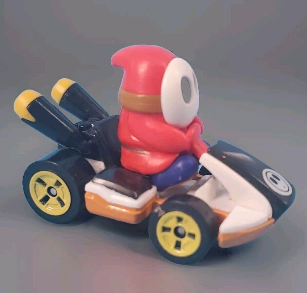 Hot Wheels 1:64 Mario Kart ShyGuy Diecast Car Loose